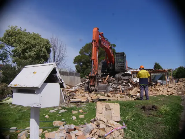 Brick veneer house demolition in Bentleigh: during demolition