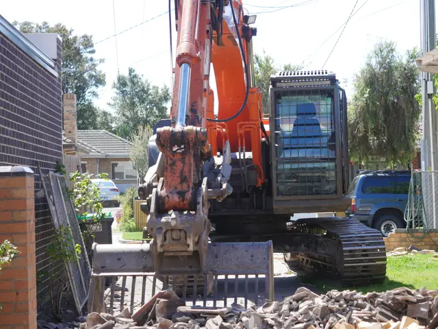 Brick veneer house demolition in Bentleigh: during demolition (photo 3)
