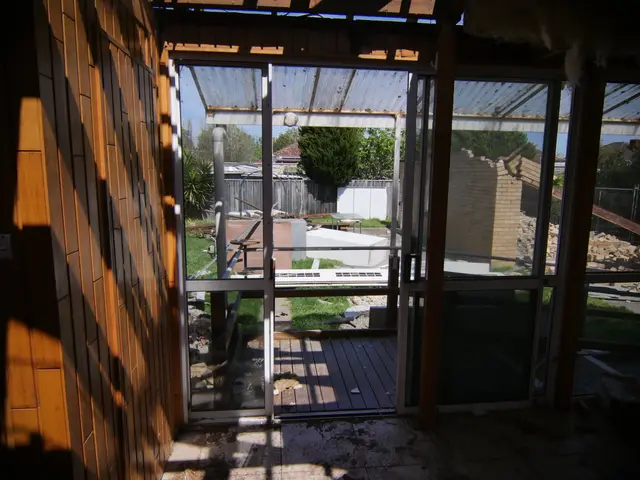 Brick veneer house demolition in Bentleigh: during demolition (photo 5)