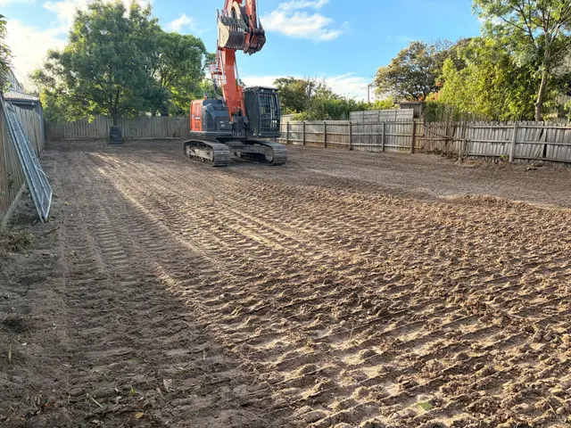 Other house demolition in Chadstone: during demolition (photo 2)