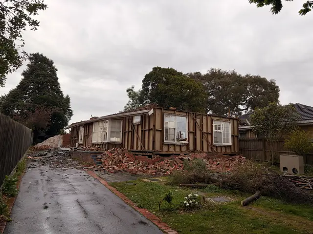 Brick veneer house demolition in Nunawadding: during demolition