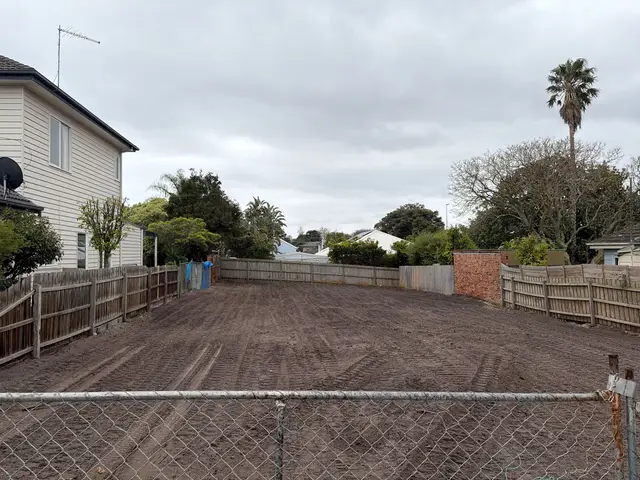 Weatherboard house demolition in Parkdale: during demolition